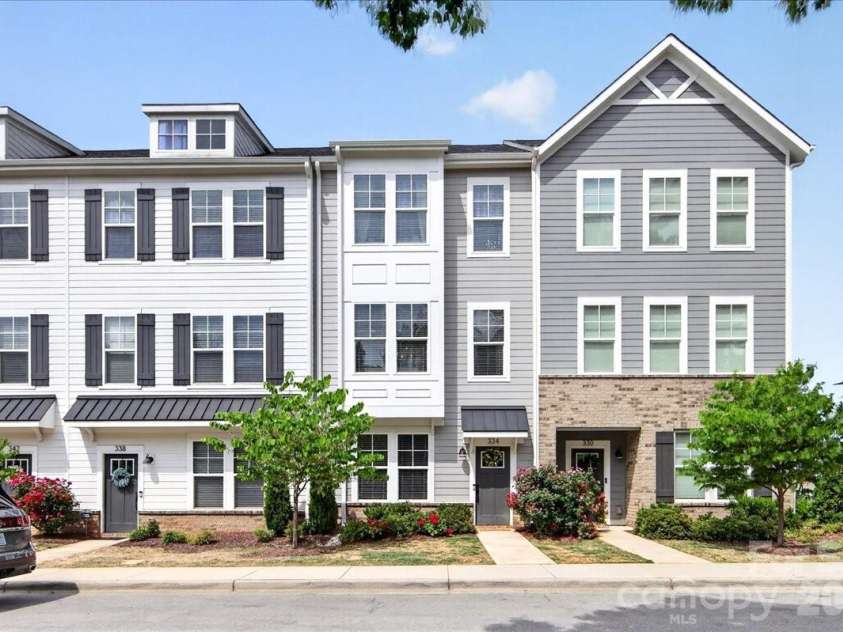 334 Armour Street, Davidson, NC 28036.  MLS# CAR4379254, YatesRealty ID 26445. Front exterior