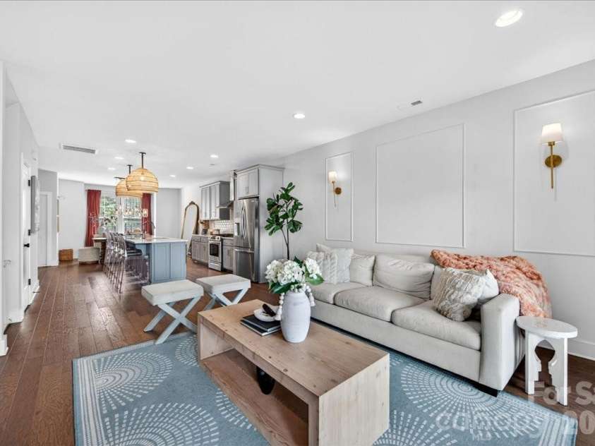 334 Armour Street, Davidson, NC 28036.  MLS# CAR4379254, YatesRealty ID 26445. Living room