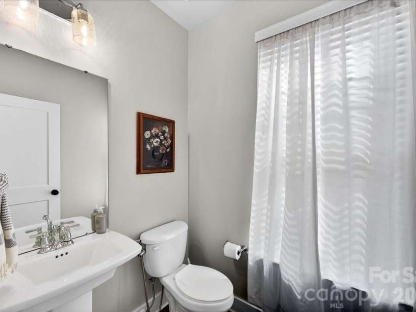 334 Armour Street, Davidson, NC 28036.  MLS# CAR4379254, YatesRealty ID 26445. Powder room
