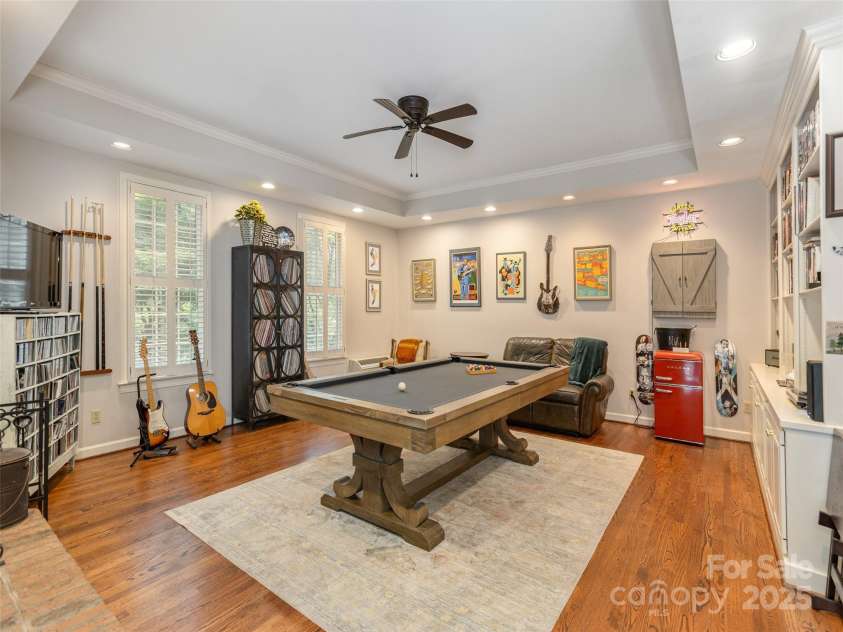 4 Silverstone Drive, Asheville, NC 28805.  MLS# CAR4280244, YatesRealty ID 26447. A Hub of Entertainment