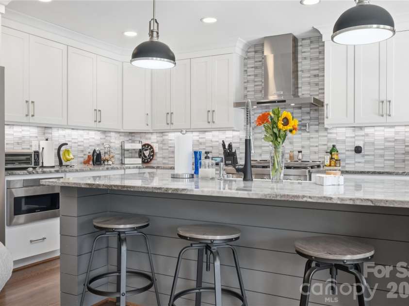 6355 Hickory Hill Lane, Stanfield, NC 28163.  MLS# CAR4381916, YatesRealty ID 26447. 3 chair breakfast bar 