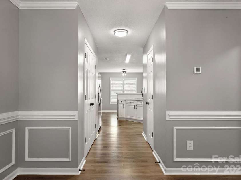 7621 Rolling Meadows Lane, Huntersville, NC 28078.  MLS# CAR4282500, YatesRealty ID 26448. BEAUTIFUL TRIM MOLDINGS IN DINING ROOM