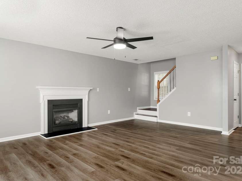 7621 Rolling Meadows Lane, Huntersville, NC 28078.  MLS# CAR4282500, YatesRealty ID 26448. FRESHLY PAINTED