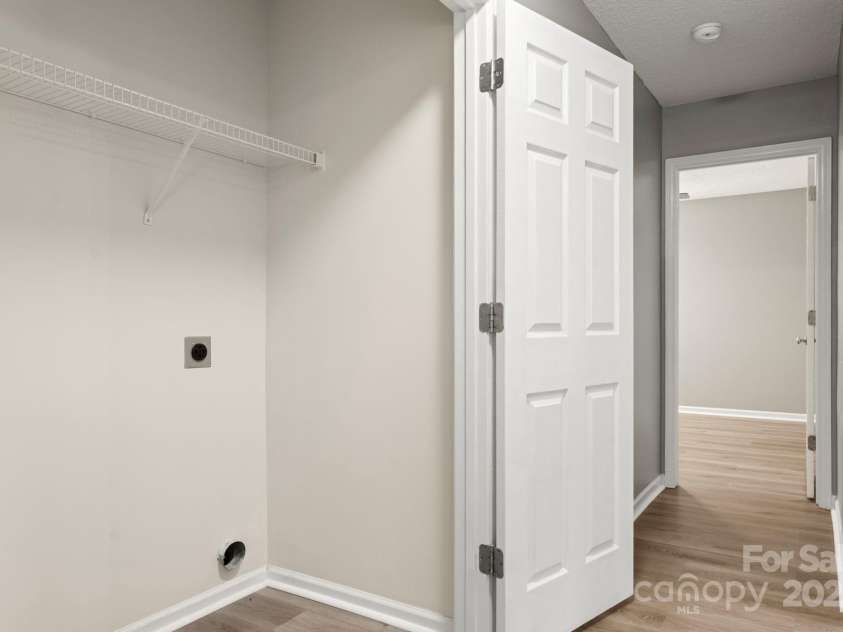 7621 Rolling Meadows Lane, Huntersville, NC 28078.  MLS# CAR4282500, YatesRealty ID 26448. LAUNDRY ON UPPER LEVEL