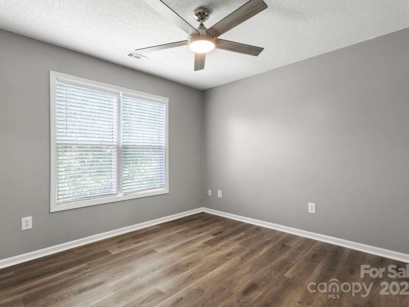 7621 Rolling Meadows Lane, Huntersville, NC 28078.  MLS# CAR4282500, YatesRealty ID 26448. SECONDARY BEDROOM