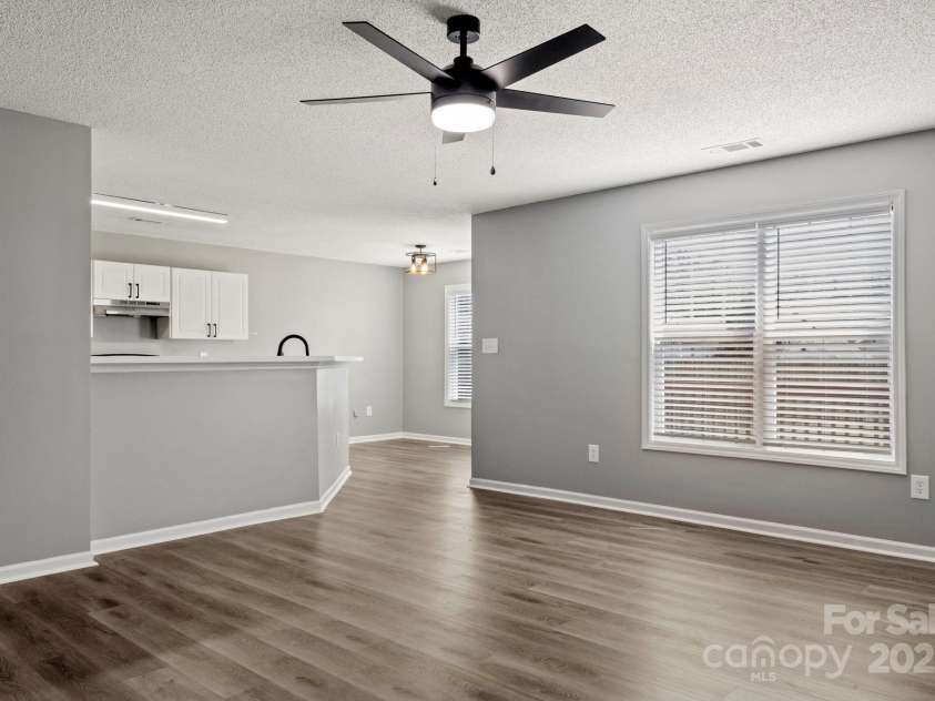 7621 Rolling Meadows Lane, Huntersville, NC 28078.  MLS# CAR4332829, YatesRealty ID 26448. 