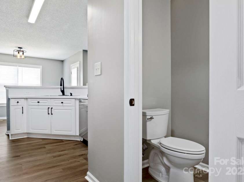 7621 Rolling Meadows Lane, Huntersville, NC 28078.  MLS# CAR4332829, YatesRealty ID 26448. 