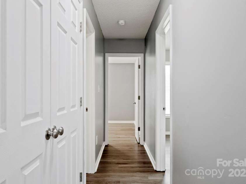 7621 Rolling Meadows Lane, Huntersville, NC 28078.  MLS# CAR4332829, YatesRealty ID 26448. 