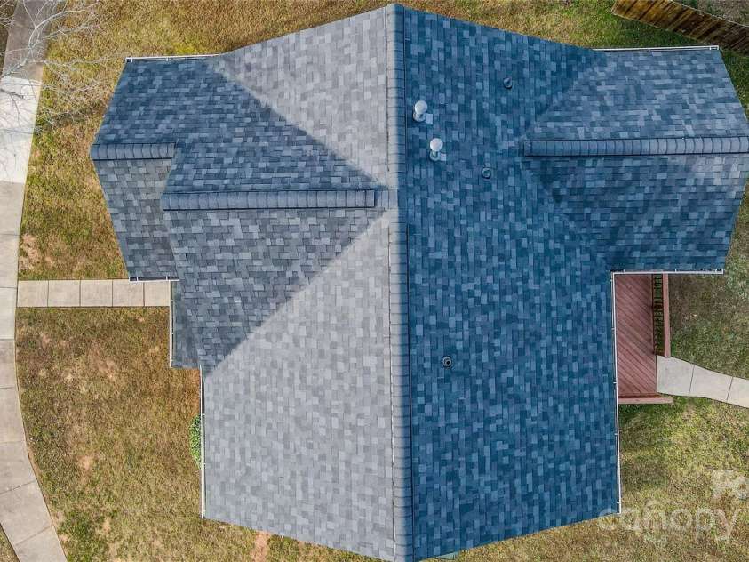 7621 Rolling Meadows Lane, Huntersville, NC 28078.  MLS# CAR4332829, YatesRealty ID 26448. NEW ROOF!