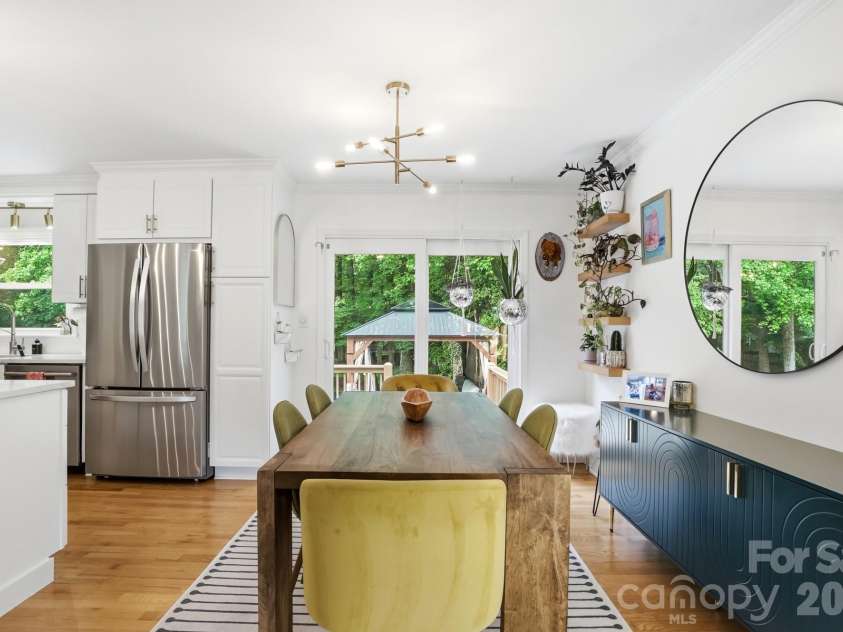 824 Riverwood Road, Charlotte, NC 28270.  MLS# CAR4386082, YatesRealty ID 26448. 