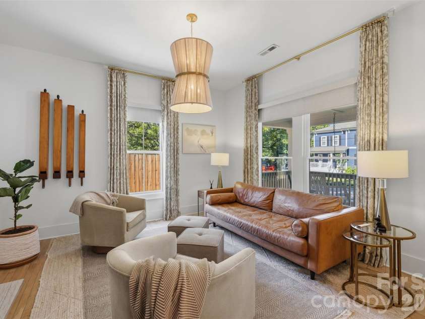 1816 Umstead Street, Charlotte, NC 28205.  MLS# CAR4384106, YatesRealty ID 26449. 
