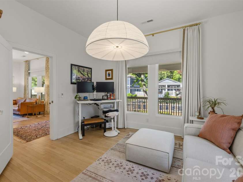 1816 Umstead Street, Charlotte, NC 28205.  MLS# CAR4384106, YatesRealty ID 26449. 