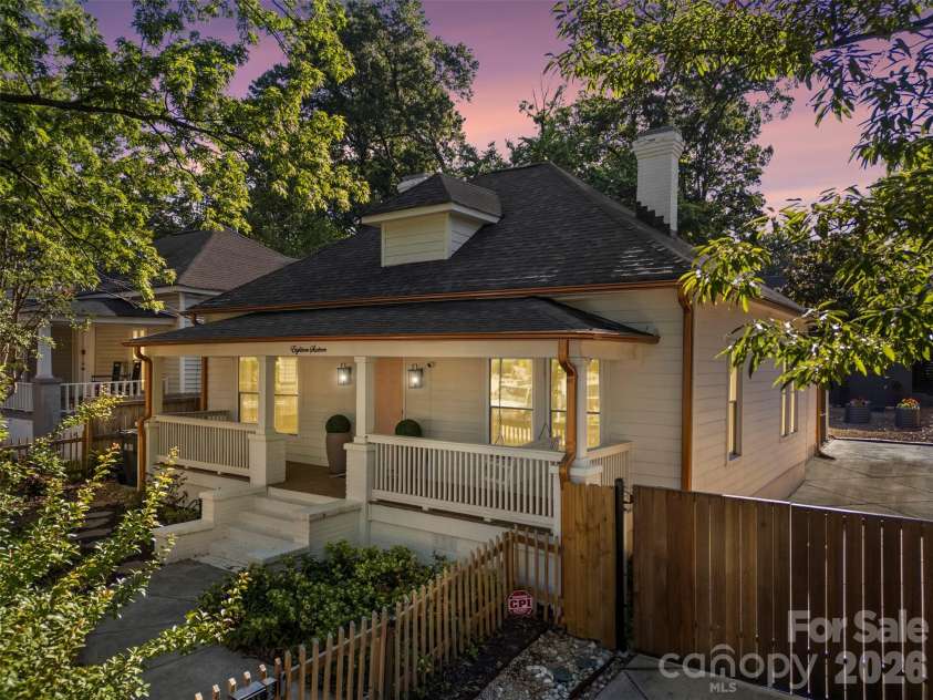 1816 Umstead Street, Charlotte, NC 28205.  MLS# CAR4384106, YatesRealty ID 26449. 