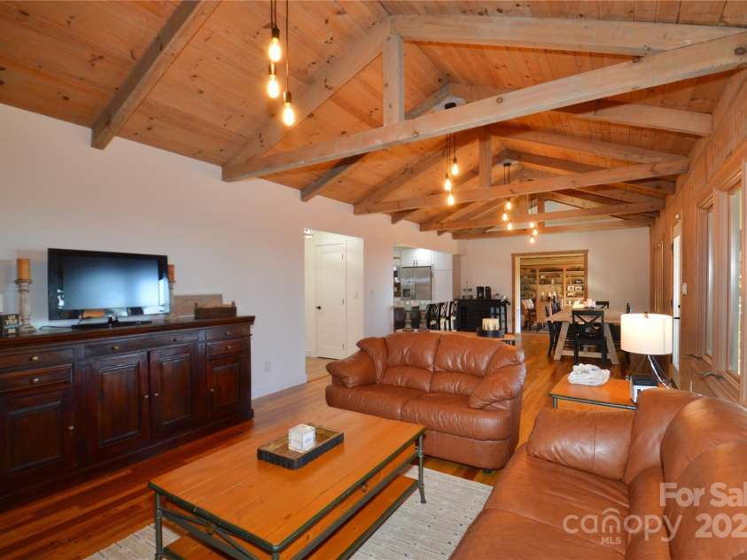 298 patricelli Street, Boone, NC 28607.  MLS# CAR4282351, YatesRealty ID 26449. 