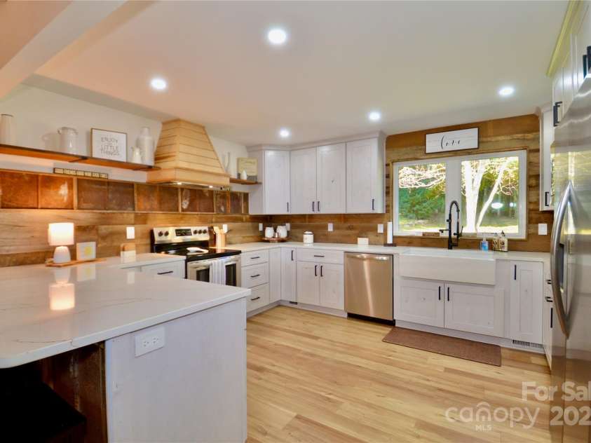 298 patricelli Street, Boone, NC 28607.  MLS# CAR4282351, YatesRealty ID 26449. 