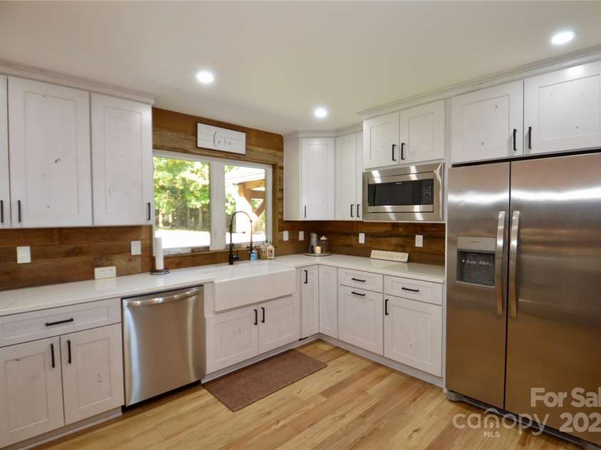 298 patricelli Street, Boone, NC 28607.  MLS# CAR4282351, YatesRealty ID 26449. 