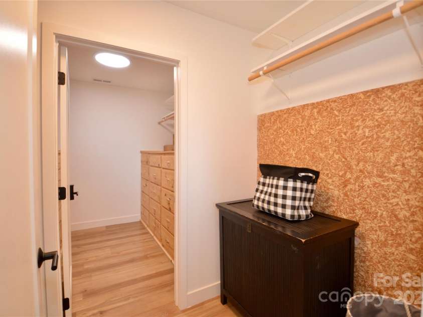 298 patricelli Street, Boone, NC 28607.  MLS# CAR4282351, YatesRealty ID 26449. 