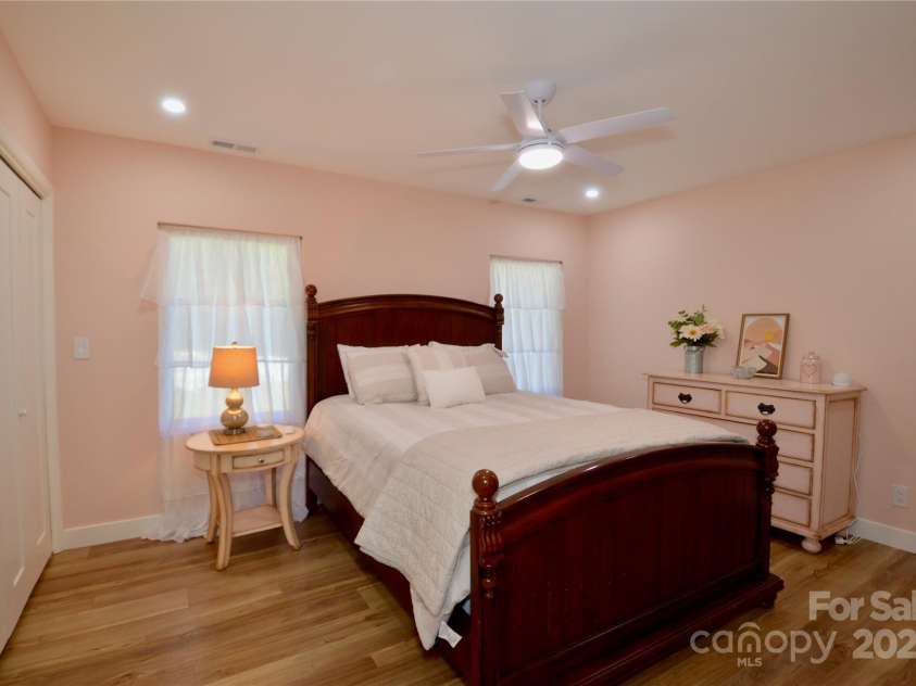 298 patricelli Street, Boone, NC 28607.  MLS# CAR4282351, YatesRealty ID 26449. 