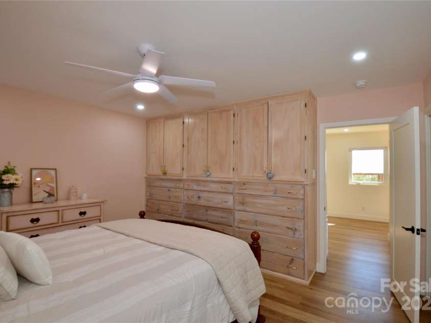 298 patricelli Street, Boone, NC 28607.  MLS# CAR4282351, YatesRealty ID 26449. 