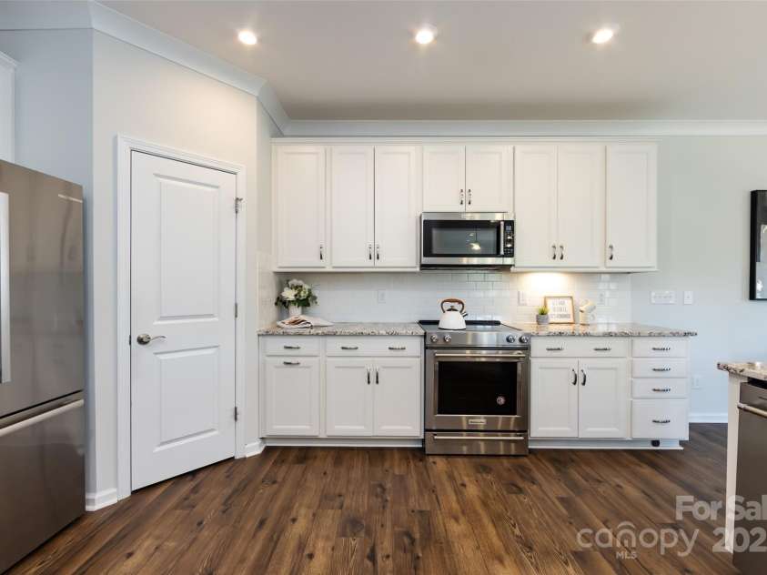 23109 Clarabelle Drive, Charlotte, NC 28273.  MLS# CAR4277042, YatesRealty ID 2645. 