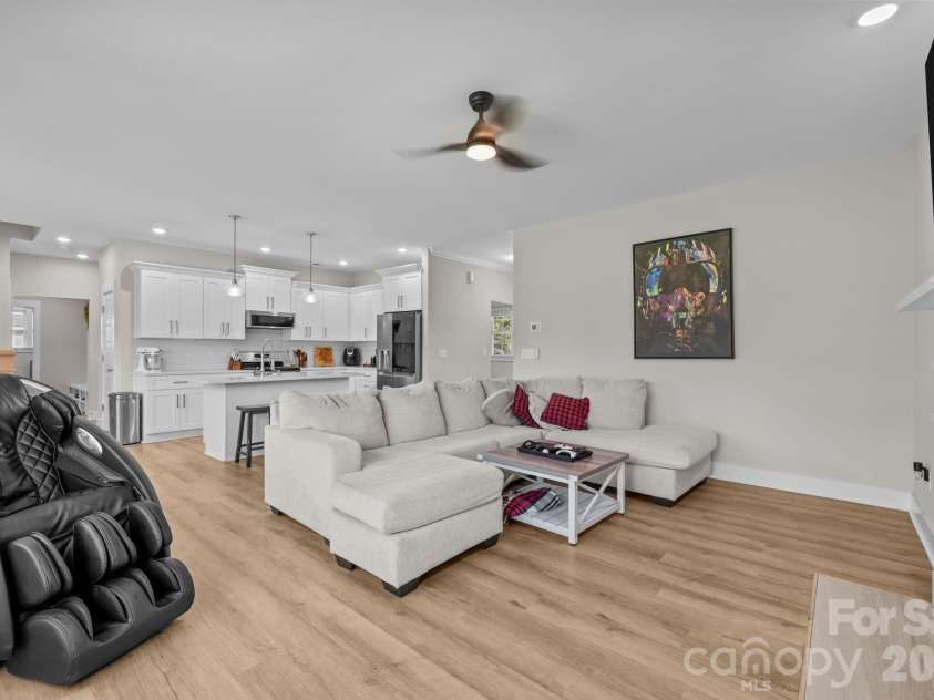 2518 Kendrick Road, Gastonia, NC 28056.  MLS# CAR4300253, YatesRealty ID 2645. 