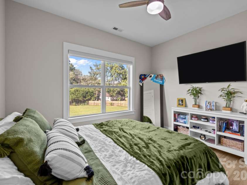 2518 Kendrick Road, Gastonia, NC 28056.  MLS# CAR4300253, YatesRealty ID 2645. 