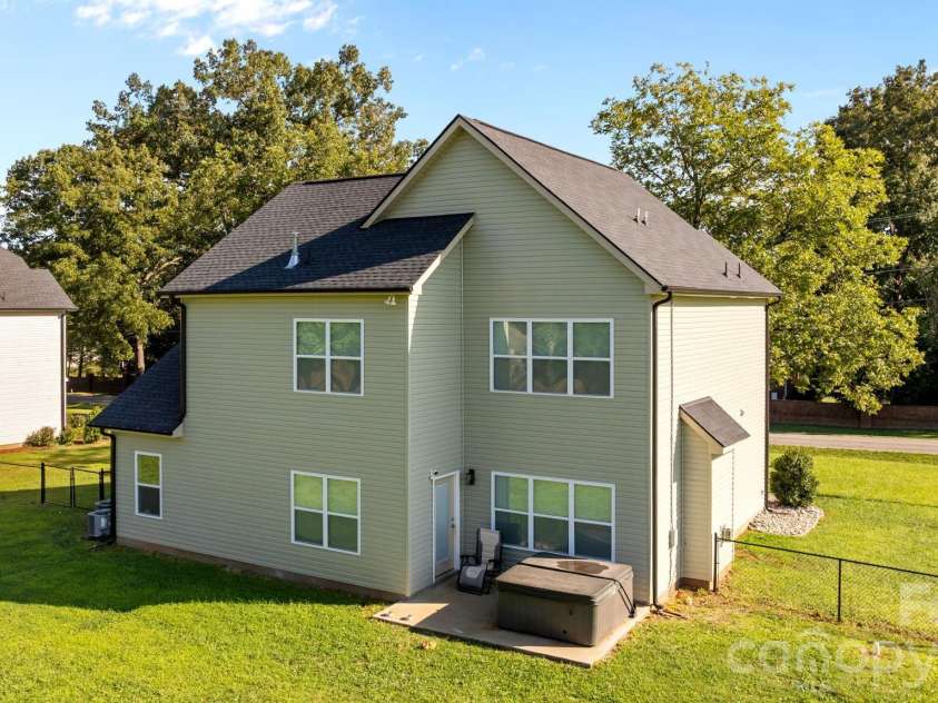 2518 Kendrick Road, Gastonia, NC 28056.  MLS# CAR4300253, YatesRealty ID 2645. 