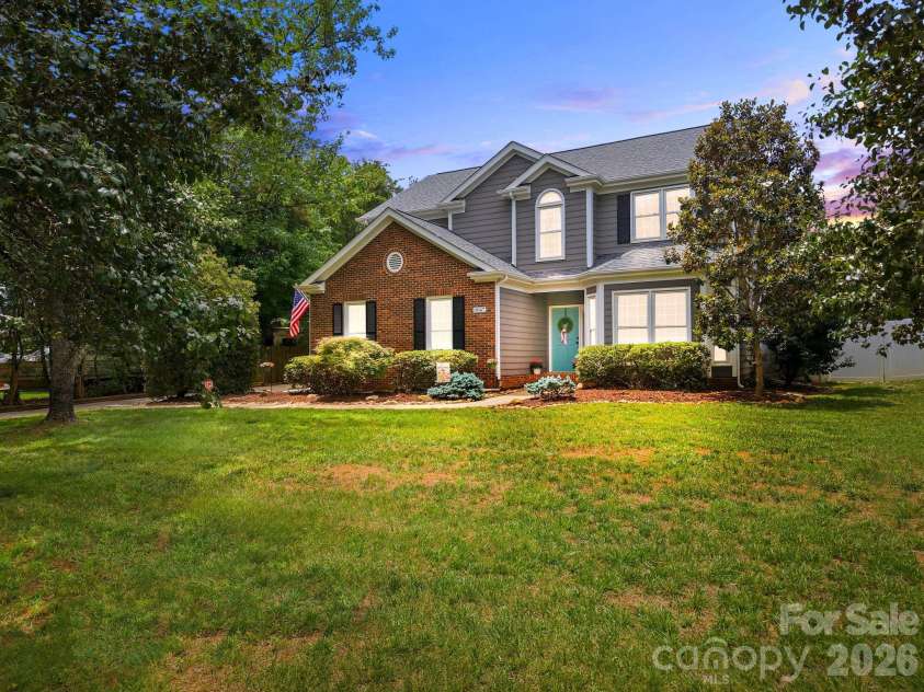 19147 Brookgreen Garden Place, Cornelius, NC 28031.  MLS# CAR4386517, YatesRealty ID 26450. 