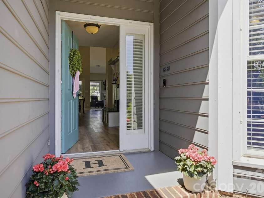 19147 Brookgreen Garden Place, Cornelius, NC 28031.  MLS# CAR4386517, YatesRealty ID 26450. 