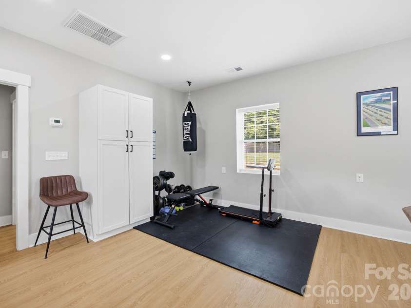 19147 Brookgreen Garden Place, Cornelius, NC 28031.  MLS# CAR4386517, YatesRealty ID 26450. 