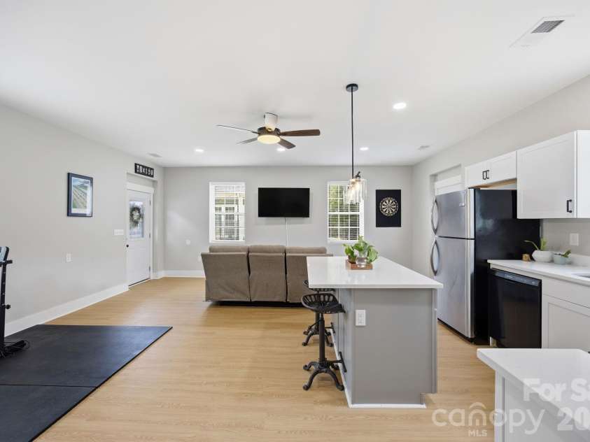 19147 Brookgreen Garden Place, Cornelius, NC 28031.  MLS# CAR4386517, YatesRealty ID 26450. 