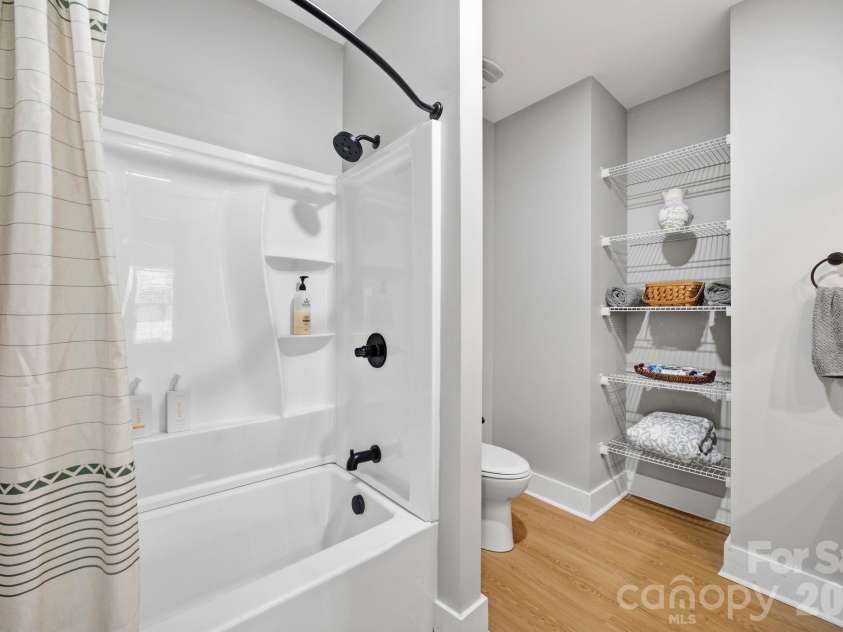 19147 Brookgreen Garden Place, Cornelius, NC 28031.  MLS# CAR4386517, YatesRealty ID 26450. 