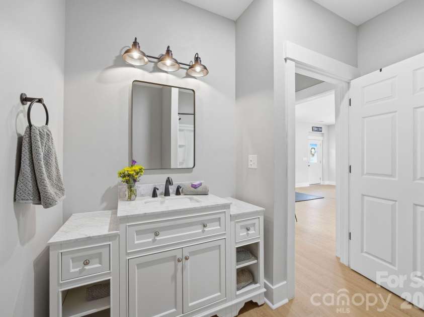 19147 Brookgreen Garden Place, Cornelius, NC 28031.  MLS# CAR4386517, YatesRealty ID 26450. 
