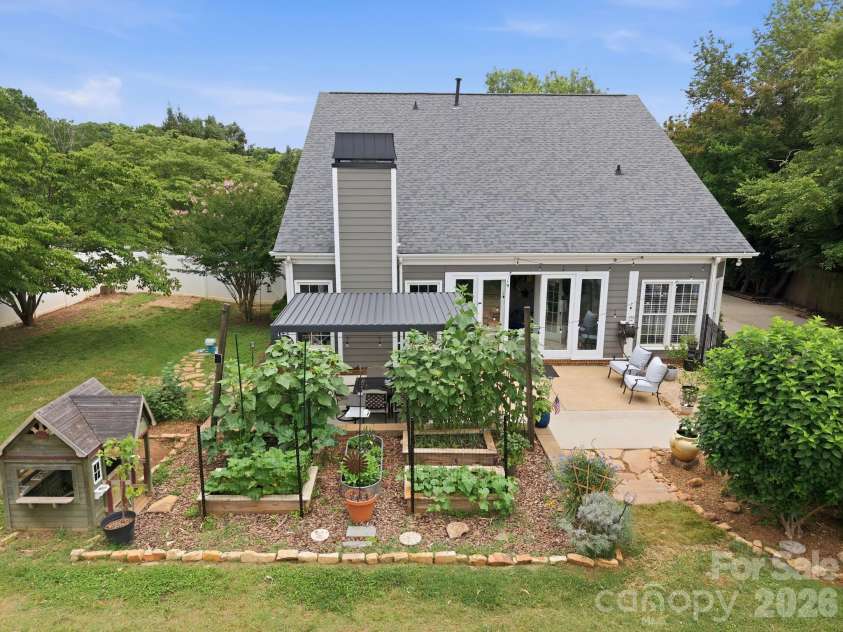 19147 Brookgreen Garden Place, Cornelius, NC 28031.  MLS# CAR4386517, YatesRealty ID 26450. 
