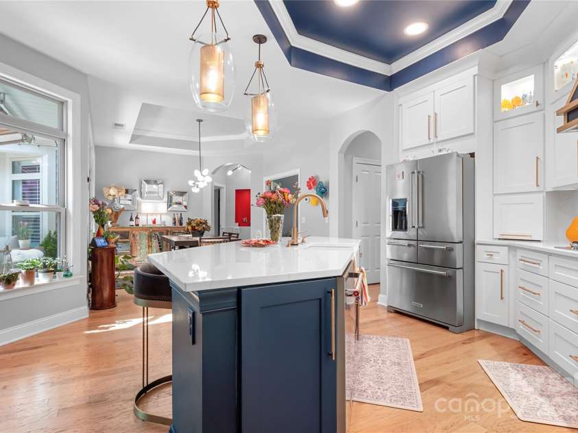 19403 Greentree Way, Cornelius, NC 28031.  MLS# CAR4280723, YatesRealty ID 26450. Bright and airy open floor plan.