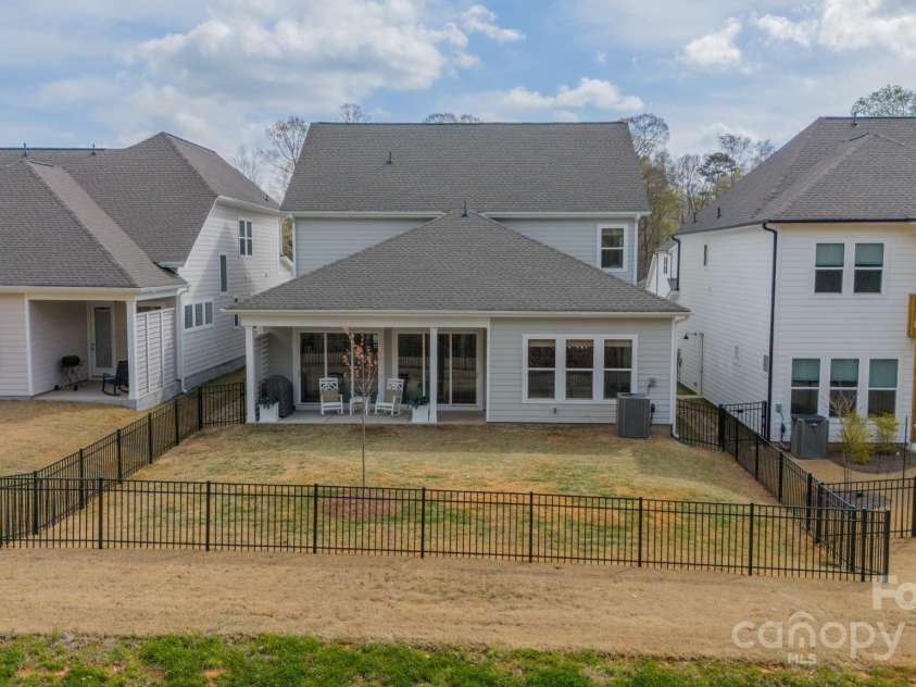 11036 Shreveport Drive, Huntersville, NC 28078.  MLS# CAR4241144, YatesRealty ID 26451. 