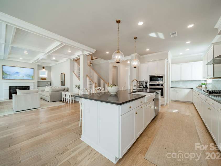 11036 Shreveport Drive, Huntersville, NC 28078.  MLS# CAR4241144, YatesRealty ID 26451. 