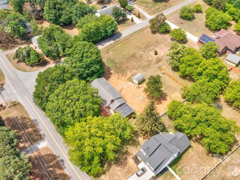 2903 Forbes Road, Gastonia, NC 28056.  MLS# CAR4380023, YatesRealty ID 26451. 