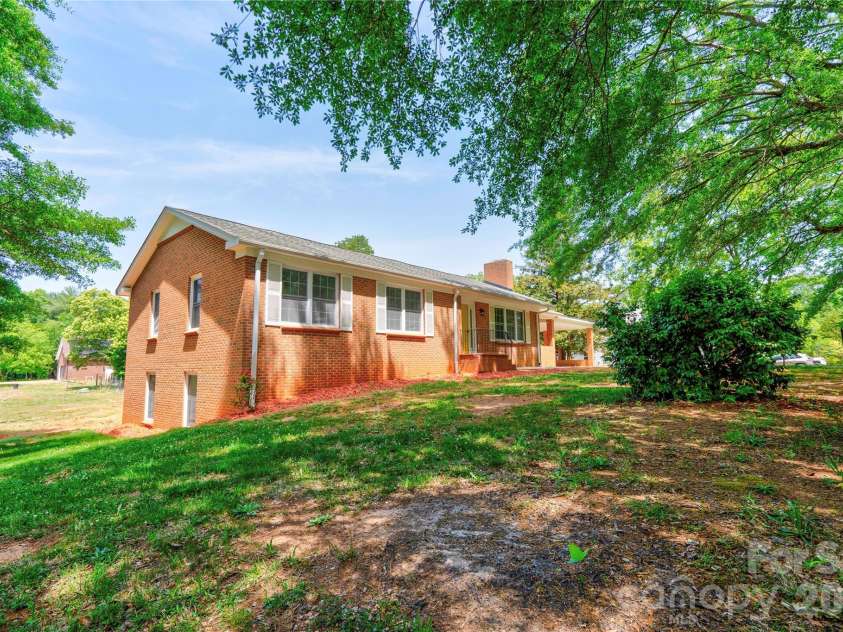 2903 Forbes Road, Gastonia, NC 28056.  MLS# CAR4380023, YatesRealty ID 26451. 
