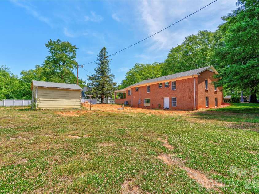 2903 Forbes Road, Gastonia, NC 28056.  MLS# CAR4380023, YatesRealty ID 26451. 