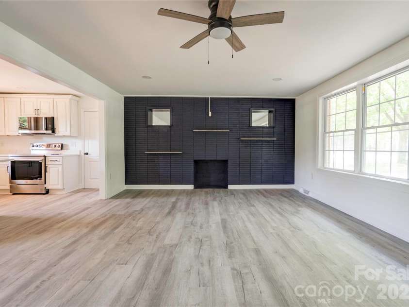2903 Forbes Road, Gastonia, NC 28056.  MLS# CAR4380023, YatesRealty ID 26451. 