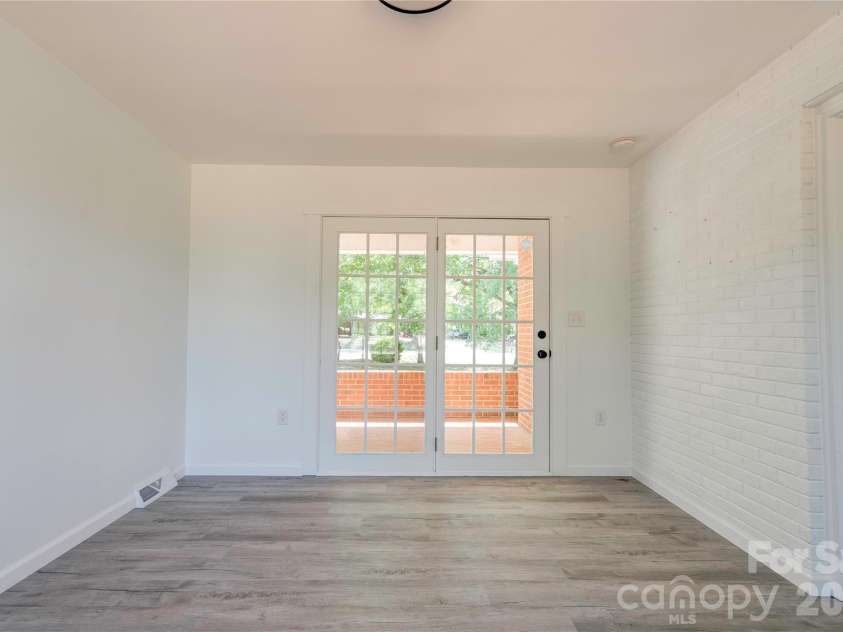 2903 Forbes Road, Gastonia, NC 28056.  MLS# CAR4380023, YatesRealty ID 26451. 
