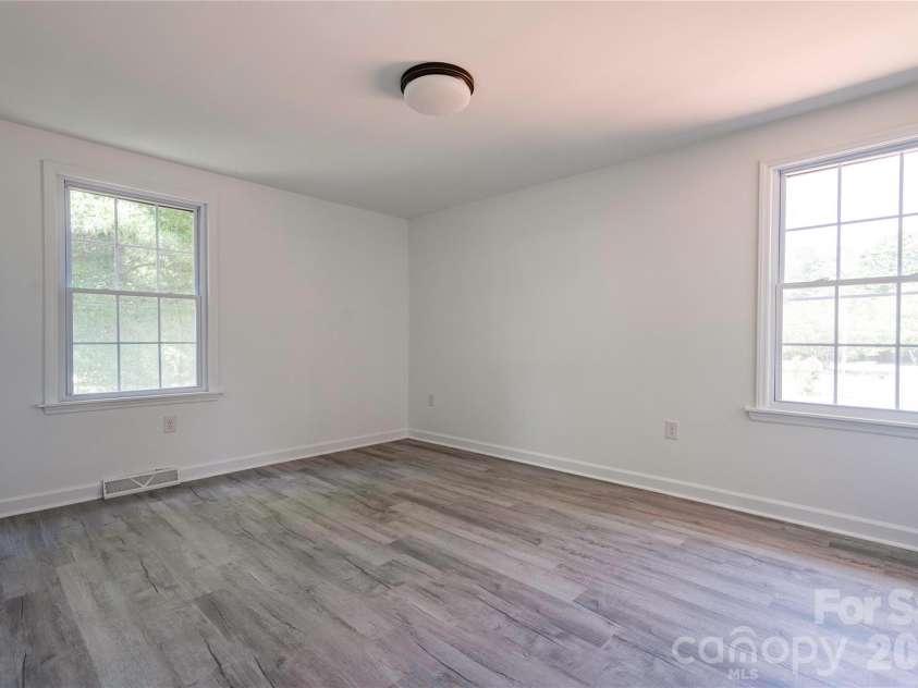 2903 Forbes Road, Gastonia, NC 28056.  MLS# CAR4380023, YatesRealty ID 26451. 
