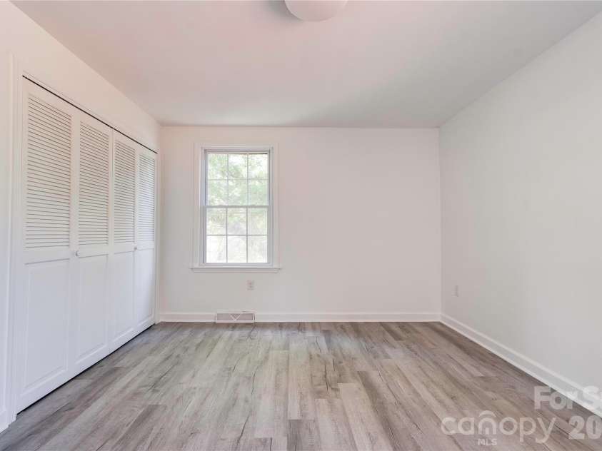 2903 Forbes Road, Gastonia, NC 28056.  MLS# CAR4380023, YatesRealty ID 26451. 