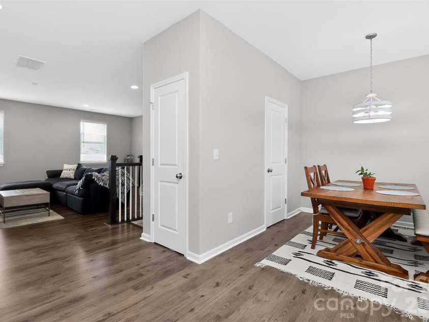 13357 Porter Creek Road, Charlotte, NC 28262.  MLS# CAR4366973, YatesRealty ID 26452. Large eat-in area
