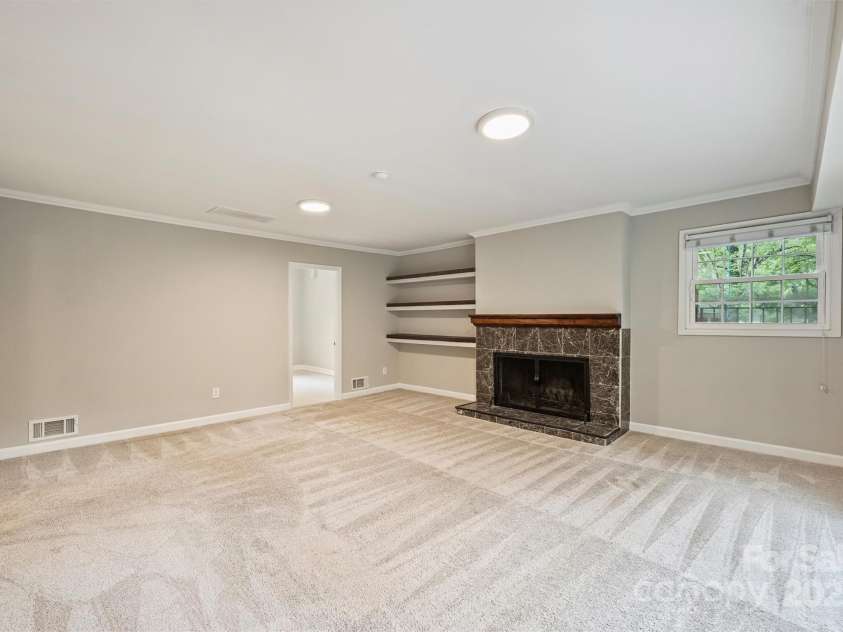 2301 Seth Thomas Road, Charlotte, NC 28210.  MLS# CAR4265395, YatesRealty ID 26452. 