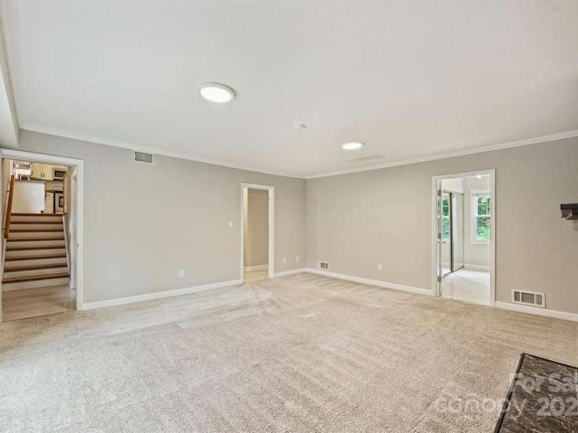 2301 Seth Thomas Road, Charlotte, NC 28210.  MLS# CAR4265395, YatesRealty ID 26452. 