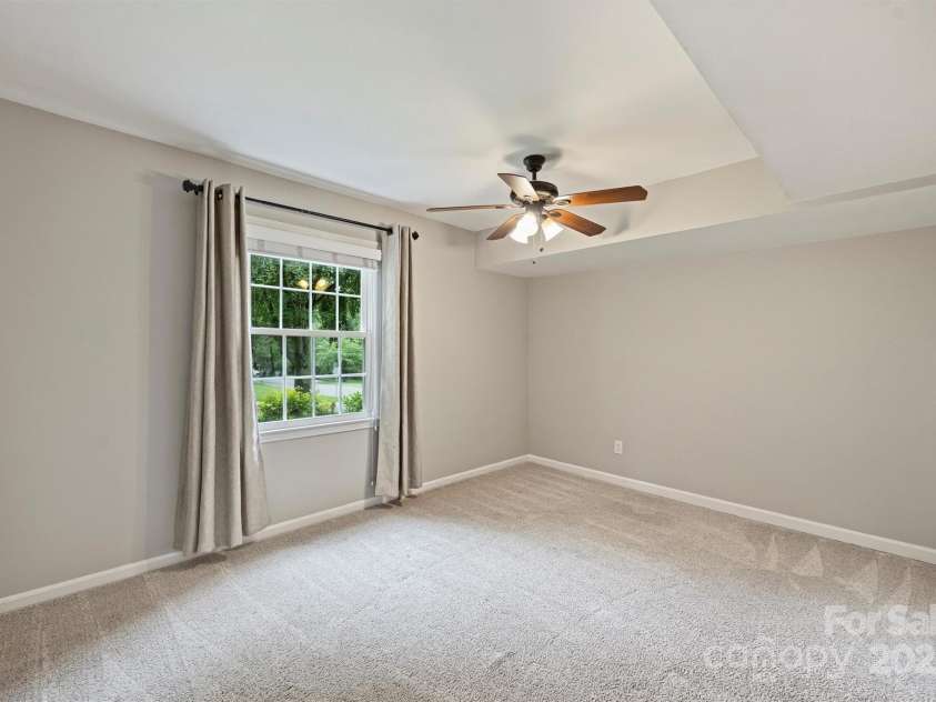 2301 Seth Thomas Road, Charlotte, NC 28210.  MLS# CAR4265395, YatesRealty ID 26452. 