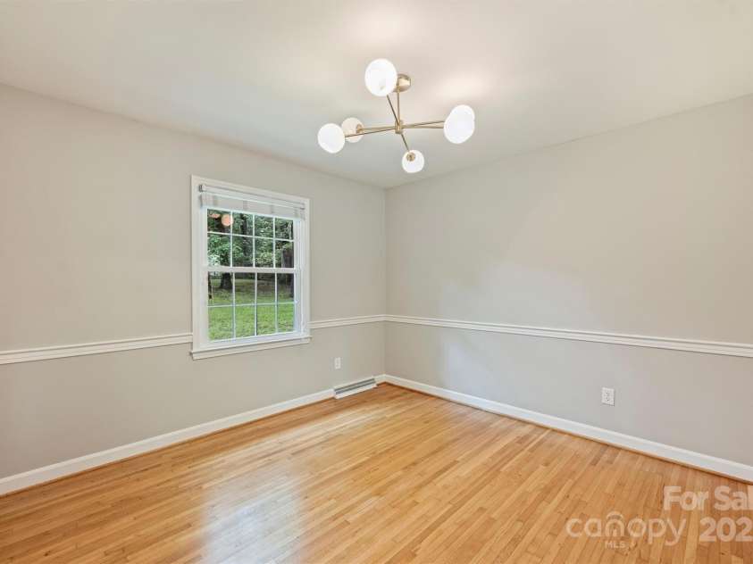 2301 Seth Thomas Road, Charlotte, NC 28210.  MLS# CAR4265395, YatesRealty ID 26452. Dining Room with Chair Rail