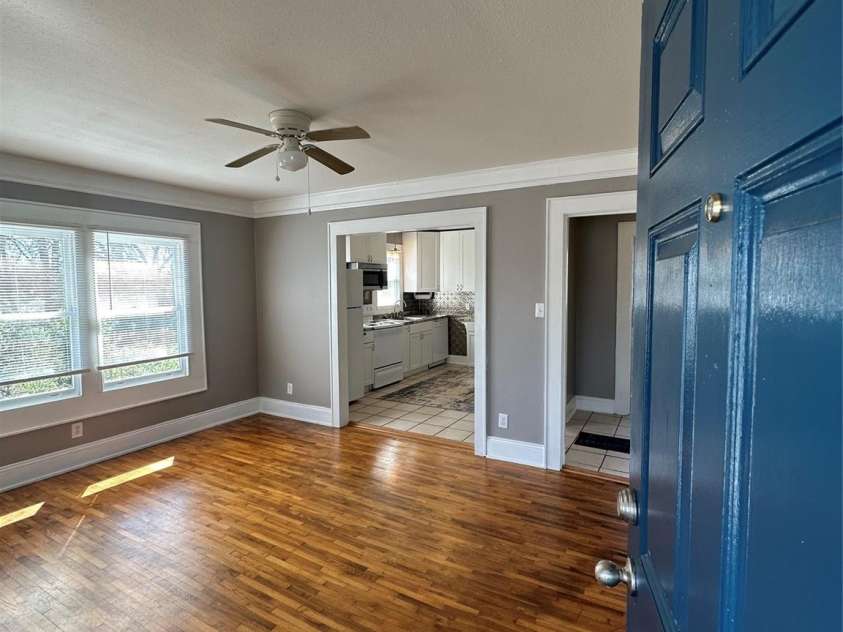 706 13th Street, Hickory, NC 28602.  MLS# CAR4274460, YatesRealty ID 26453. 